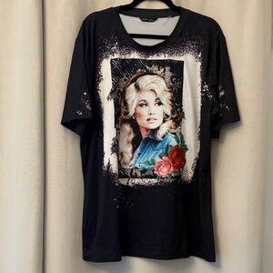 Dolly Parton Graphic Black T-Shirt with Iconic Print
